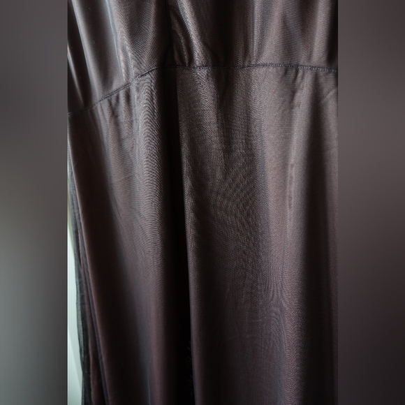 RW&CO. Y2k Sexy Lace Deep Plum V-Neck Midi Dress - Picture 12 of 13